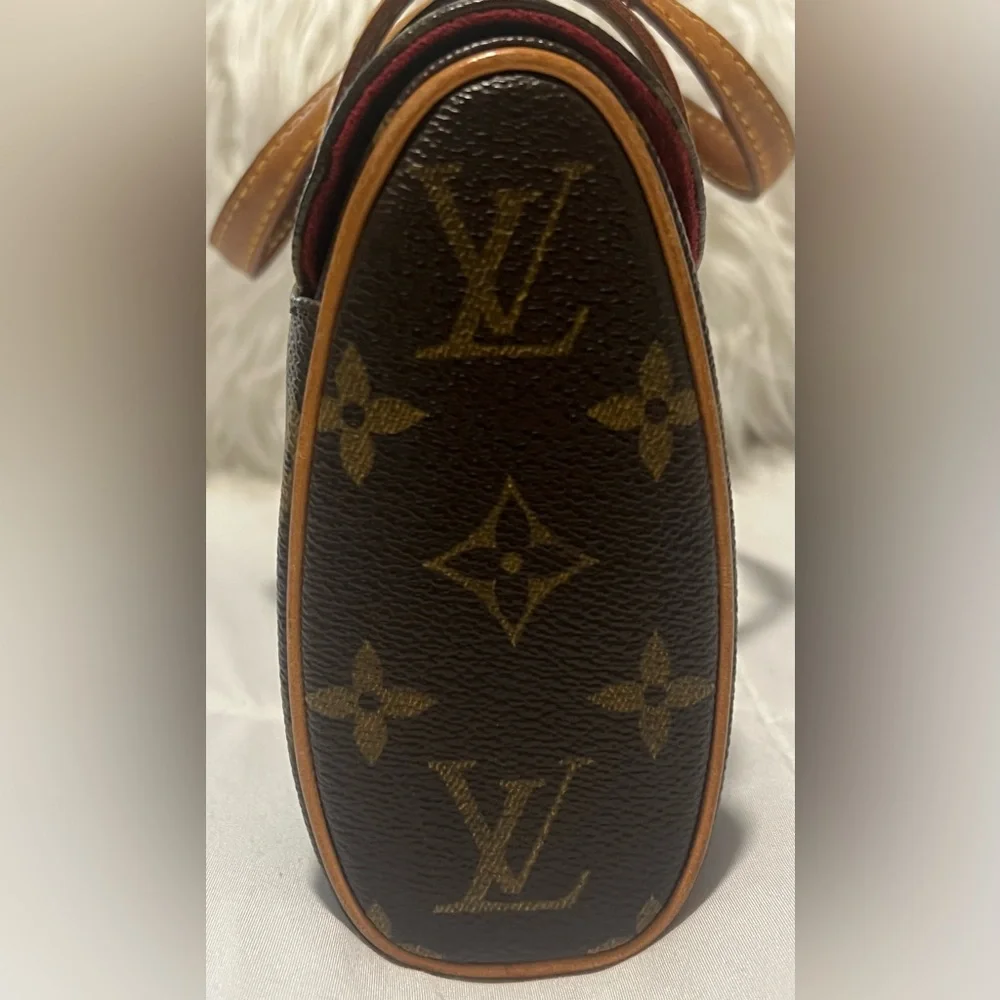 Louis Vuitton Monogram Cylinder Bag in Brown and Tan - Picture 3 of 12